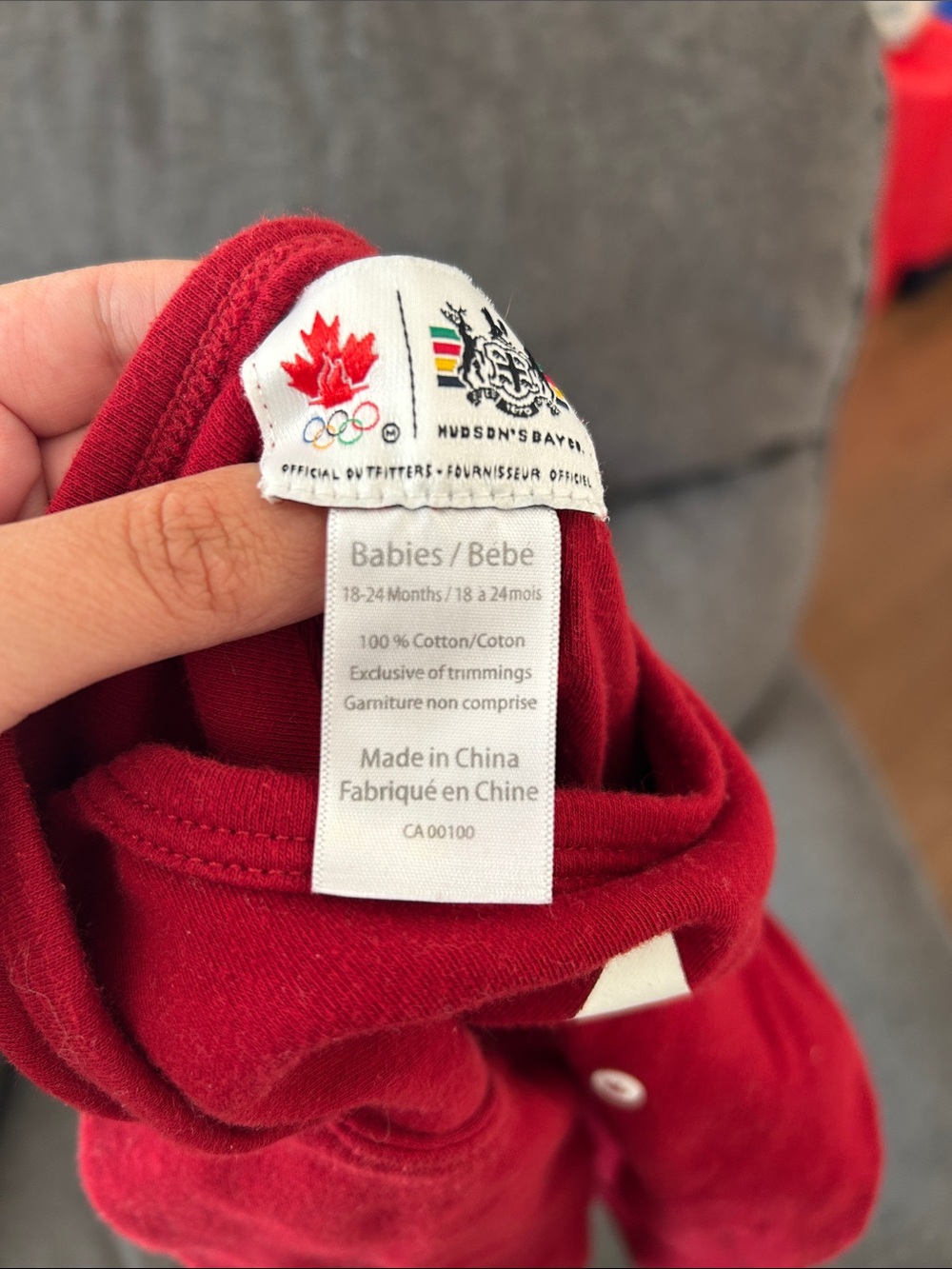 Red Canada Long-Sleeve Baby Bodysuit - Picture 2 of 2
